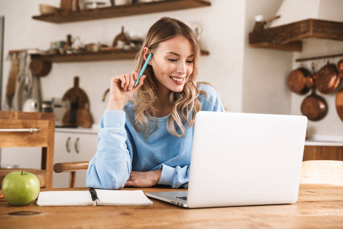 woman-laptop-at-home-therapy